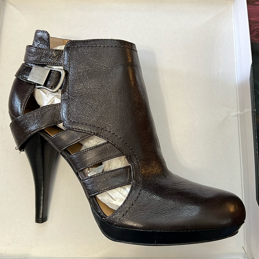 Nine West NWMaximal Leather Open Toe Pumps/Heels